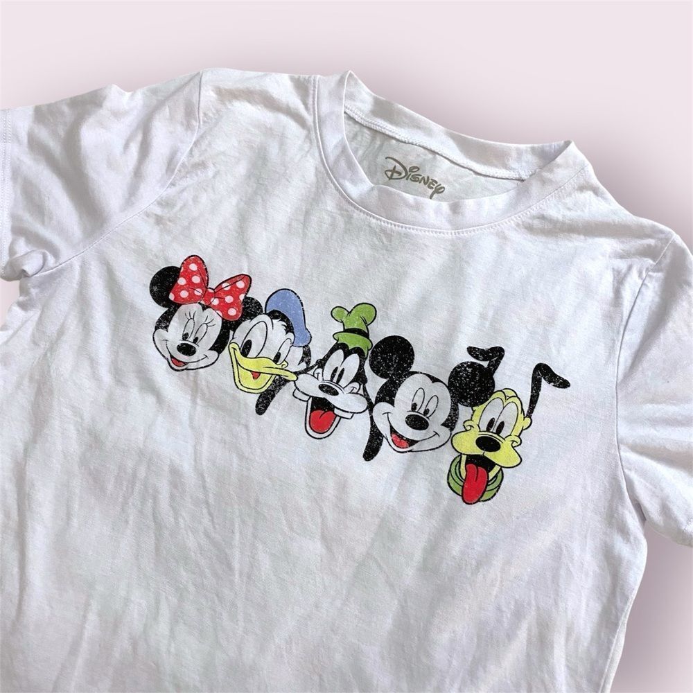 Disney Mickey Mouse & Friends Tee 🏰